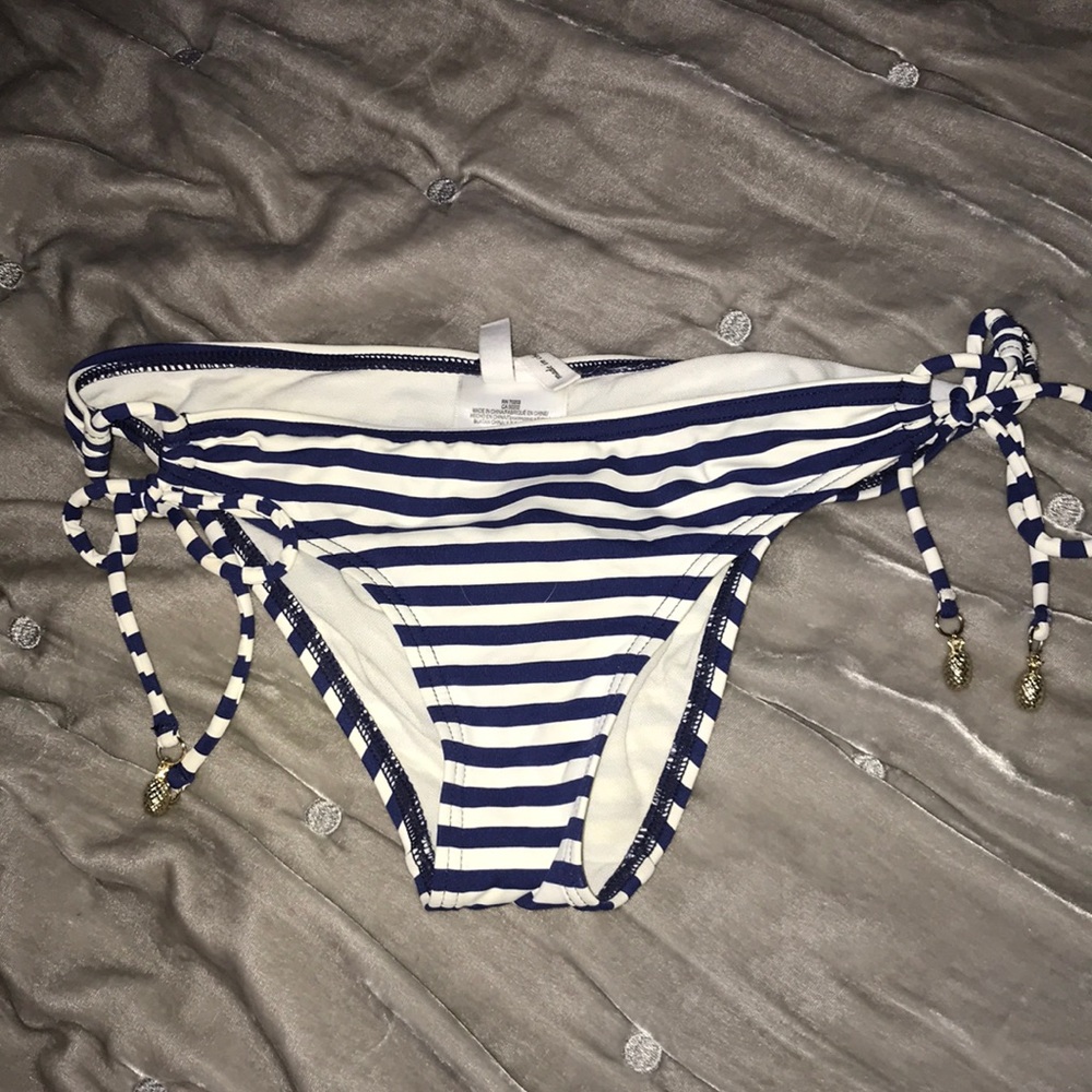 BCBG BIKINI BOTTOMS